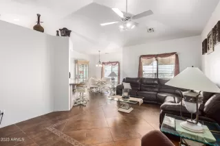 Photo #3: 6533439 Listing 