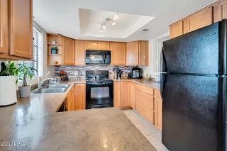 Photo #5: 6533662 Listing