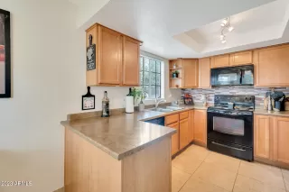 Photo #6: 6533662 Listing