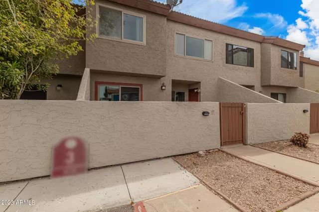 MLS: 6533995 Condo For Sale