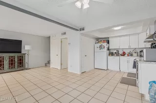 Photo #3: 6533995 Listing