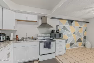 Photo #5: 6533995 Listing