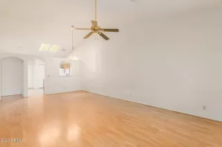 Photo #3: 6534099 Listing