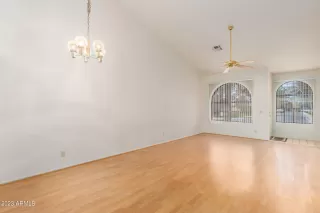 Photo #4: 6534099 Listing