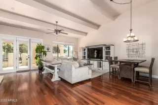 Photo #4: 6534938 Listing