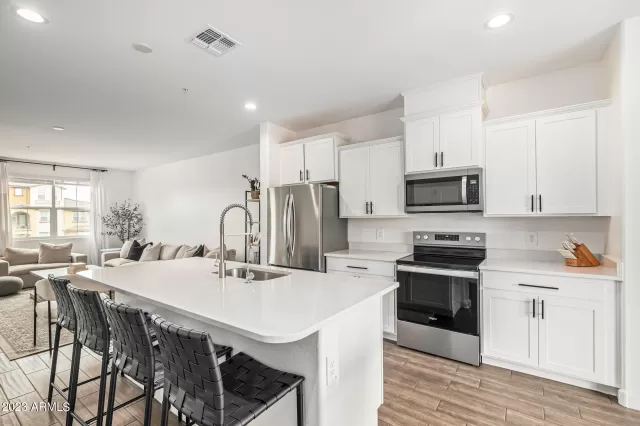 MLS: 6535053 Condo For Sale