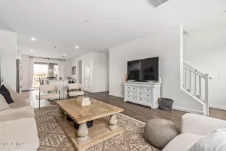 Photo #2: 6535053 Listing