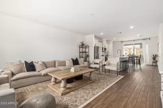Photo #3: 6535053 Listing