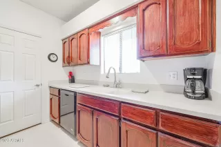 Photo #3: 6535217 Listing