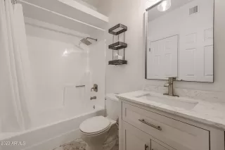 Photo #5: 6535217 Listing