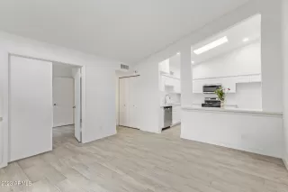 Photo #6: 6535287 Listing 