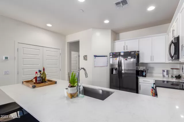 MLS: 6535587 Condo For Sale