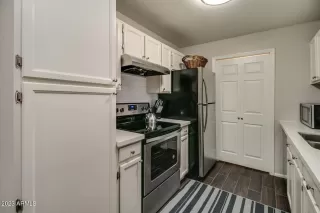 Photo #2: 6535657 Listing