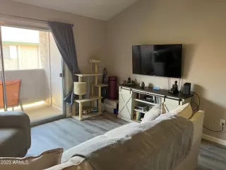 Photo #5: 6535657 Listing