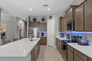 Photo #4: 6535659 Listing
