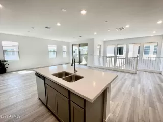 Photo #2: 6535754 Listing