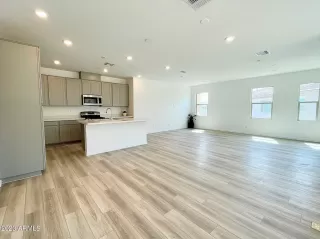 Photo #3: 6535754 Listing