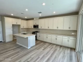 Photo #2: 6535784 Listing