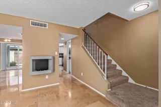 Photo #5: 6535877 Listing 