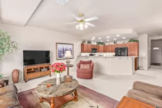 Photo #6: 6535892 Listing