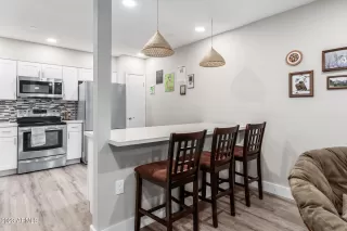 Photo #6: 6535964 Listing