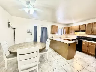 Photo #5: 6536300 Listing 