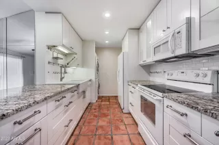 Photo #3: 6536322 Listing