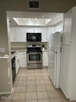 Photo #6: 6536711 Listing