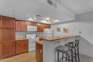 Photo #5: 6536970 Listing 