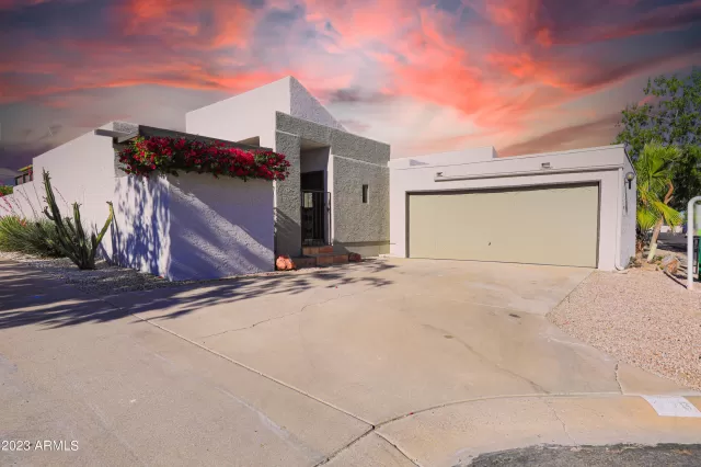 MLS: 6537047 Condo For Sale