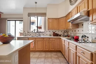 Photo #2: 6537655 Listing