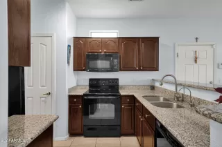 Photo #4: 6537843 Listing 