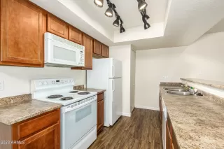 Photo #3: 6538091 Listing