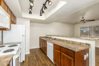 Photo #4: 6538091 Listing