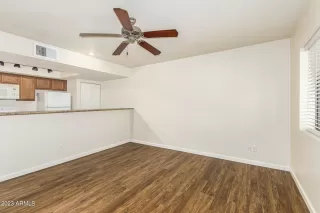 Photo #6: 6538091 Listing