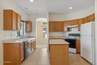 Photo #2: 6538215 Listing