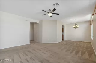 Photo #6: 6538215 Listing