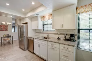 Photo #5: 6538235 Listing