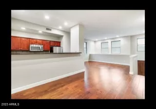 Photo #2: 6538293 Listing