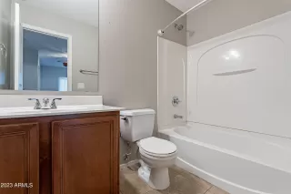 Photo #5: 6538399 Listing