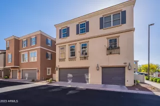 Photo #6: 6539024 Listing