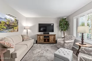 Photo #6: 6539126 Listing 