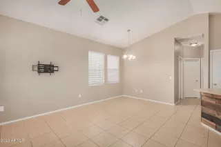 Photo #2: 6539292 Listing