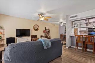 Photo #4: 6539371 Listing