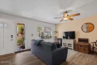 Photo #5: 6539371 Listing