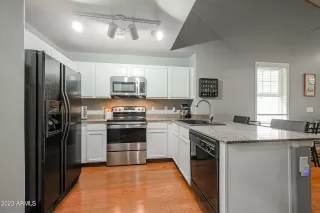 Photo #5: 6539511 Listing