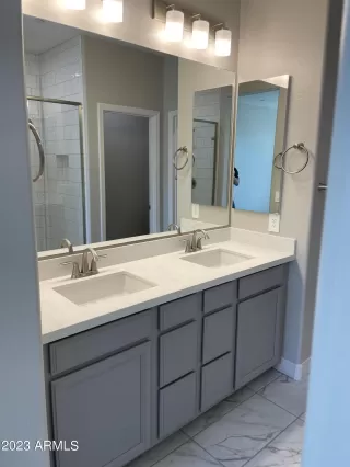 Photo #4: 6539792 Listing