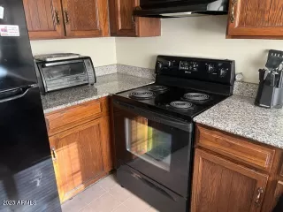 Photo #6: 6540113 Listing