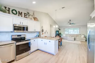 Photo #2: 6540665 Listing