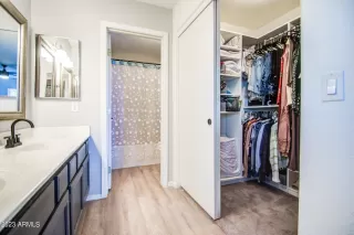 Photo #4: 6540665 Listing